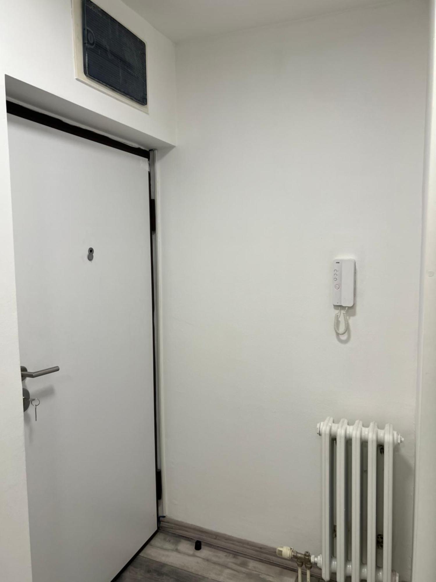Apartman Omar Stan Na Dan Besplatan Parking SJJ Exterior foto